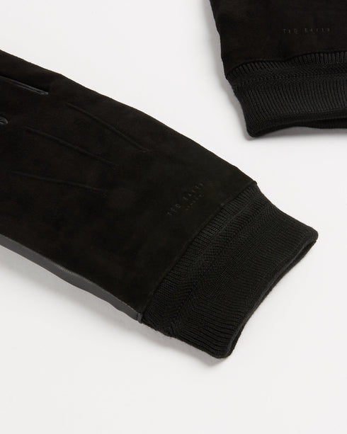 <P Class="Description"><Span Style="Text-Decoration: Underline;">Gloves</Span></P>
<P Class="Description">The Gloves Are O...